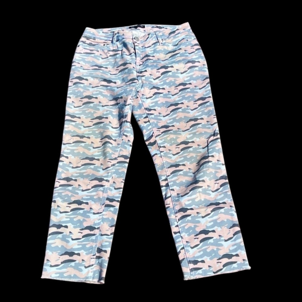 Baccini Women’s Stretch Camouflage Ankle Raw Hem Pants Size 8 Peach White Brown